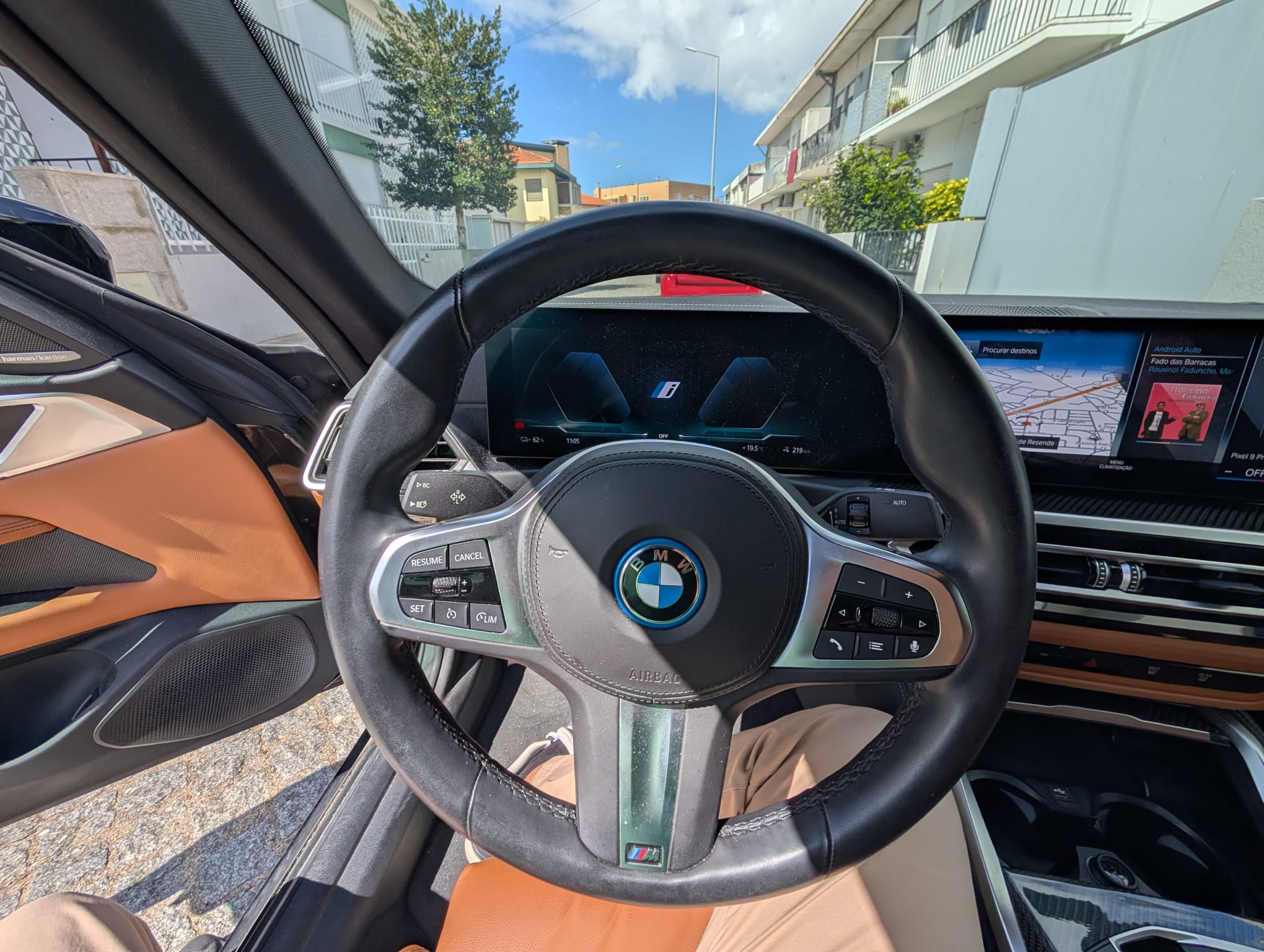 Bmw inside frente 2